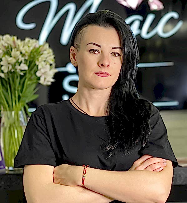 БЕЛОВА ЕЛЕНА